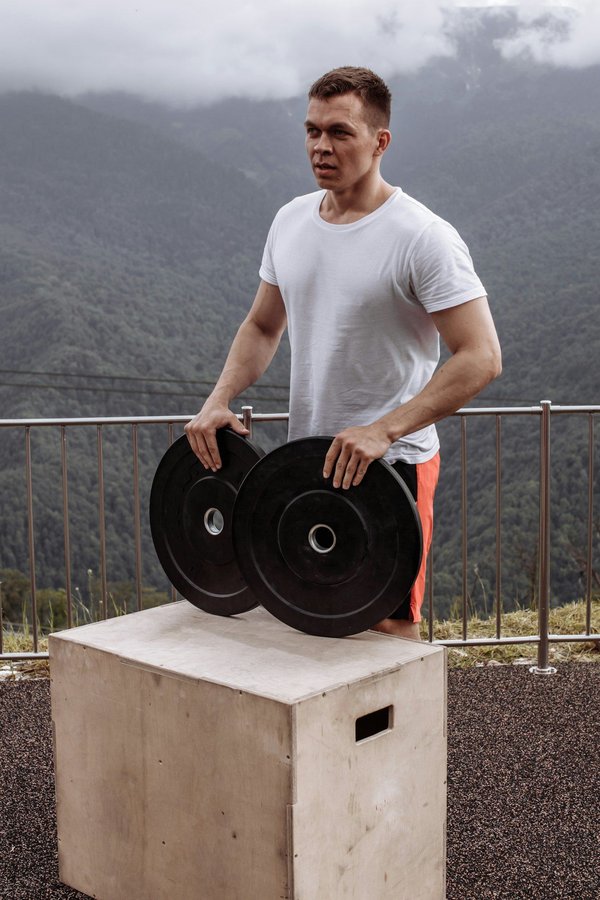 Comment structurer un programme de musculation pour les rameurs en aviron?